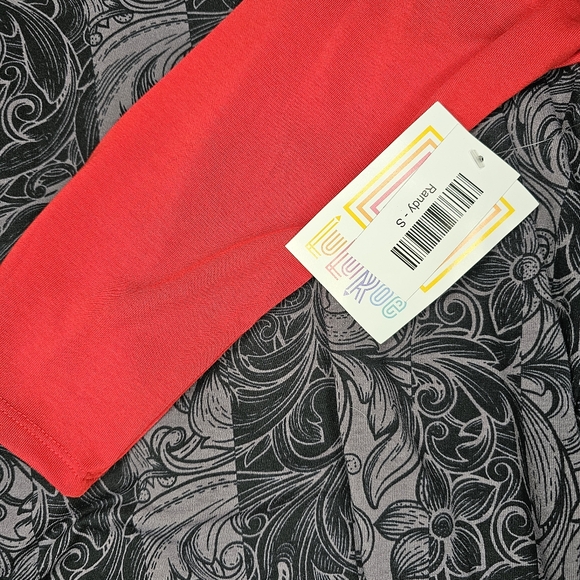 Red Sleeves LuLaRoe Randy - Picture 2 of 7